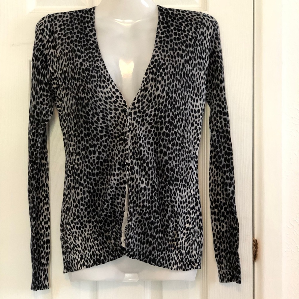 FREE IN A BUNDLE Leopard print cardigan